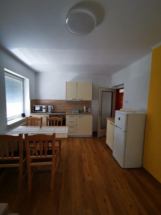 Apartmaji Tomsic موجسترانا المظهر الخارجي الصورة