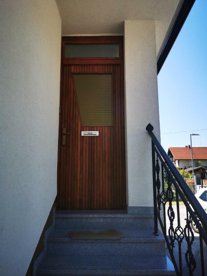 Apartmaji Tomsic موجسترانا المظهر الخارجي الصورة